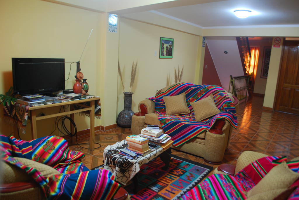 Morales Guest House อัวรัซ ภายนอก รูปภาพ