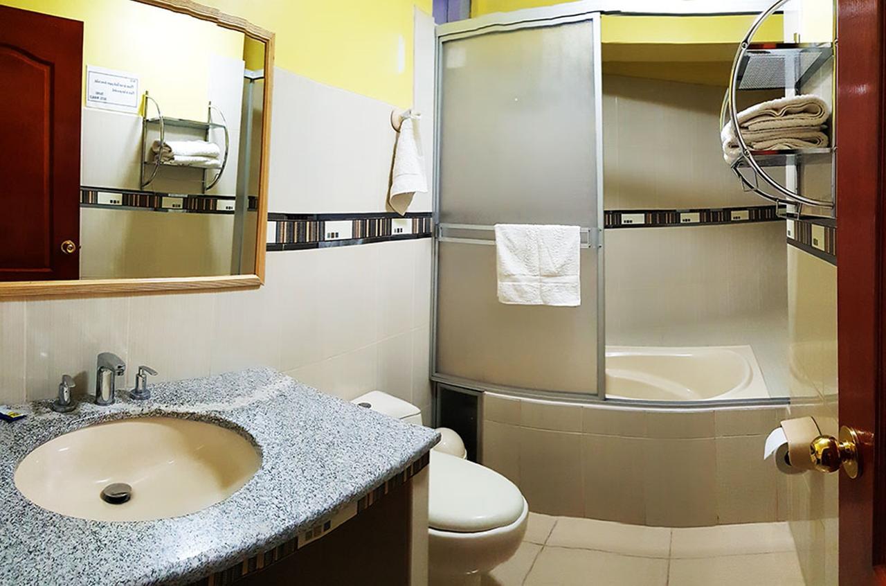Morales Guest House อัวรัซ ภายนอก รูปภาพ